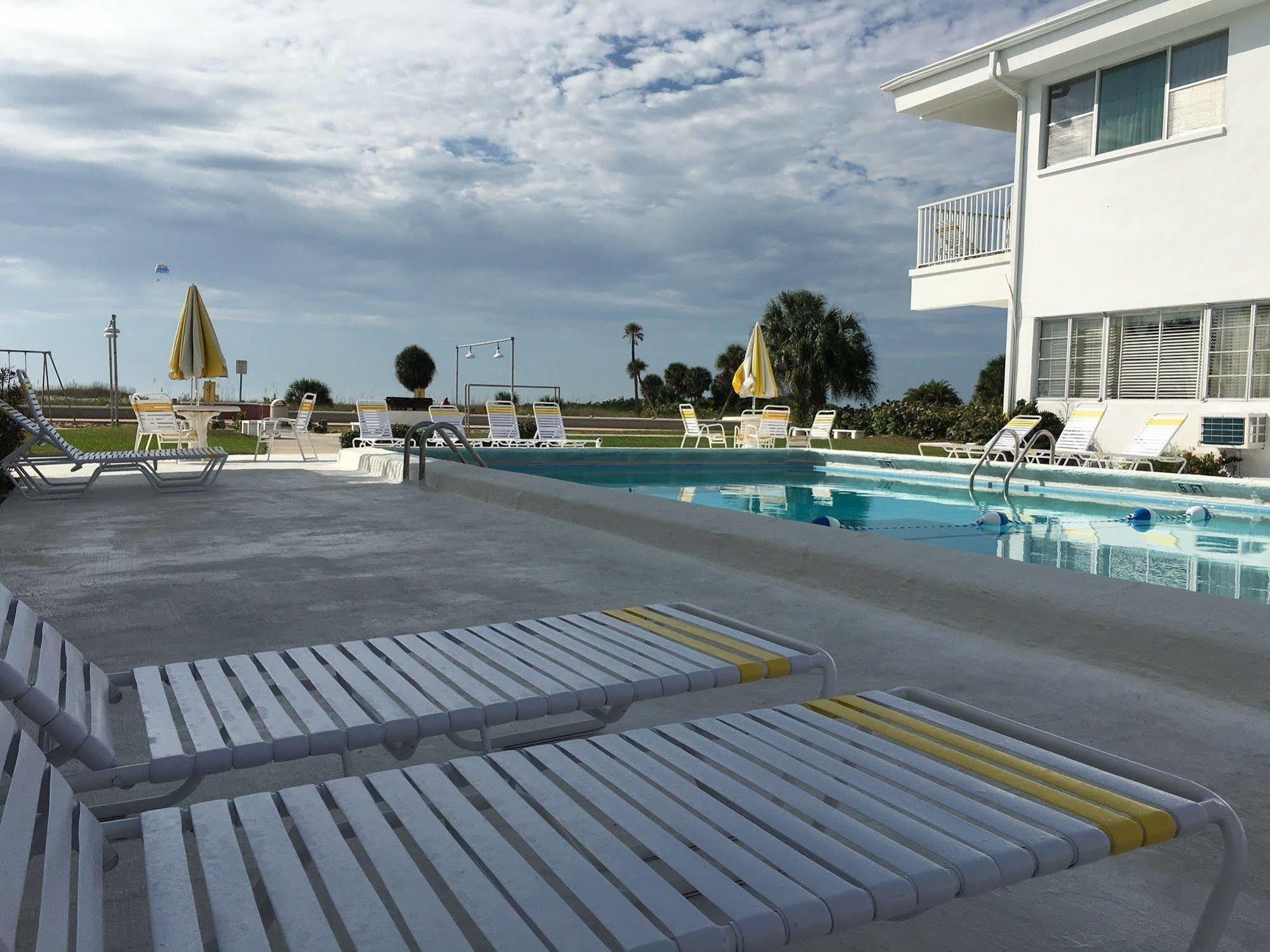 The Sands Of Treasure Island St. Pete Beach Εξωτερικό φωτογραφία