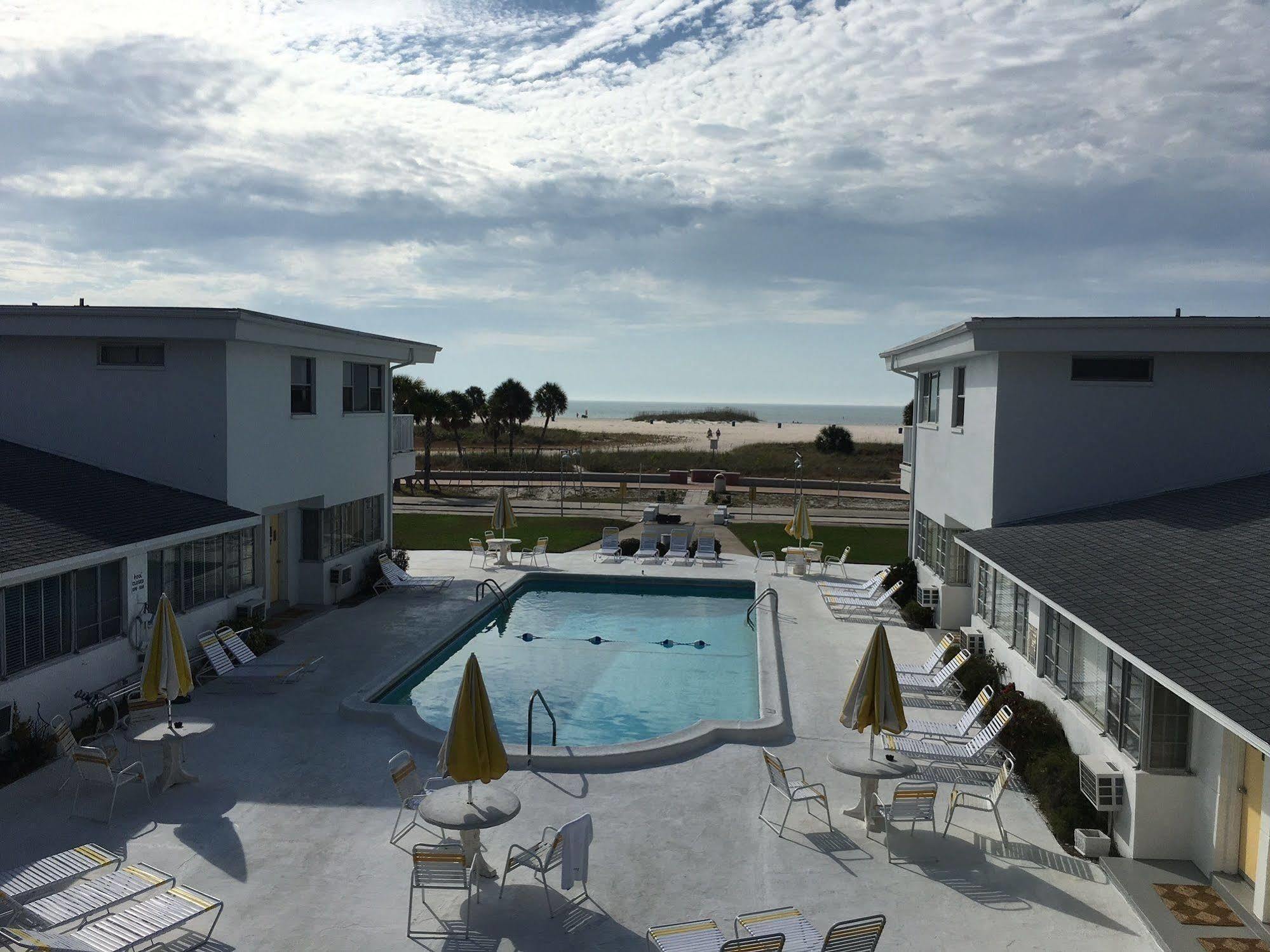 The Sands Of Treasure Island St. Pete Beach Εξωτερικό φωτογραφία